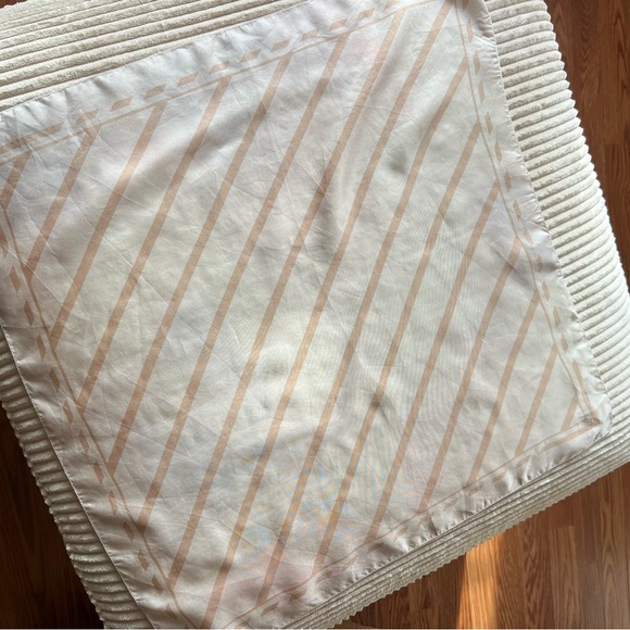 Striped Beige and White Scarf - Picture 1 of 5